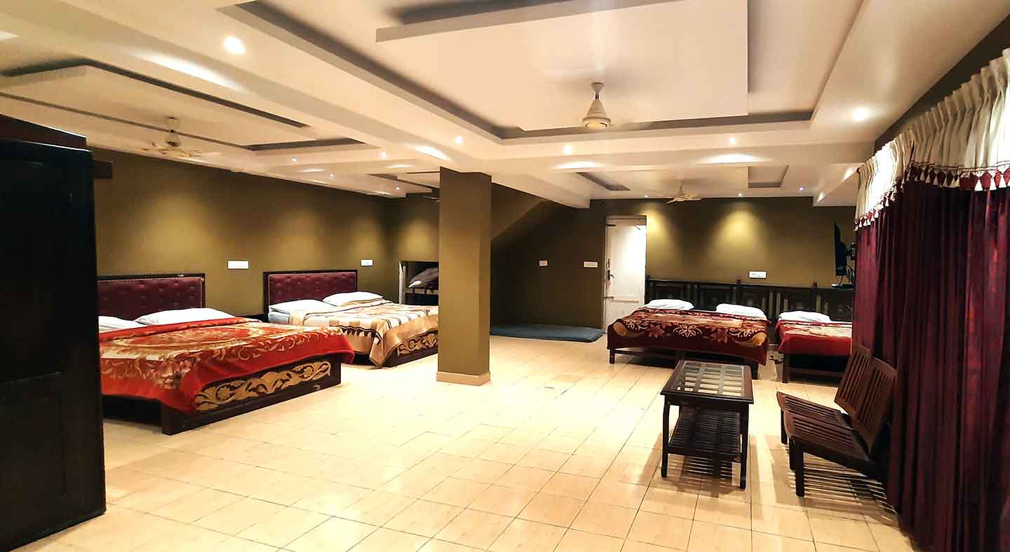 Bedded Group Suite Munnar for 15 People