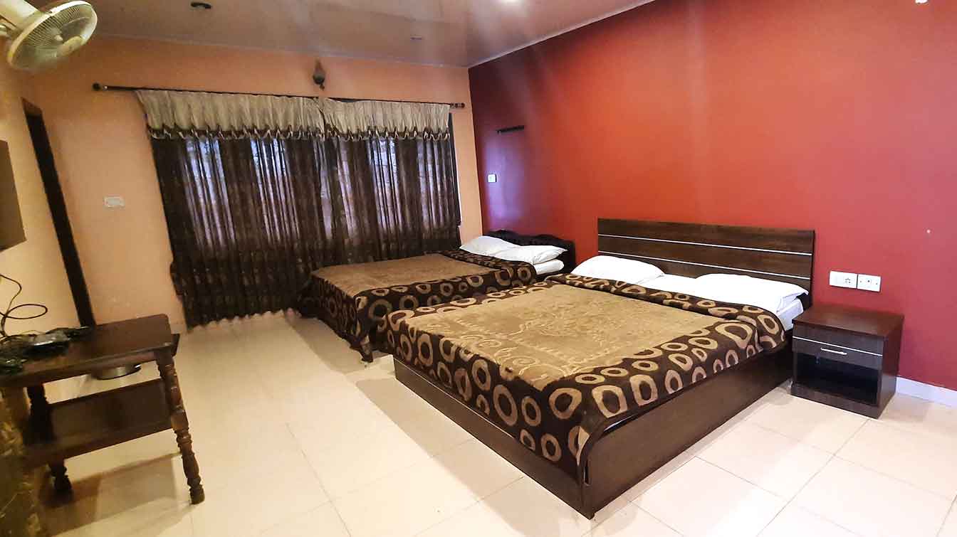 Executive Family Room with 2 King Beds Sun Mount View Munnar